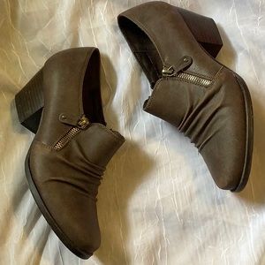 Brown Reina booties bare traps zipper cute fall low boots shoes